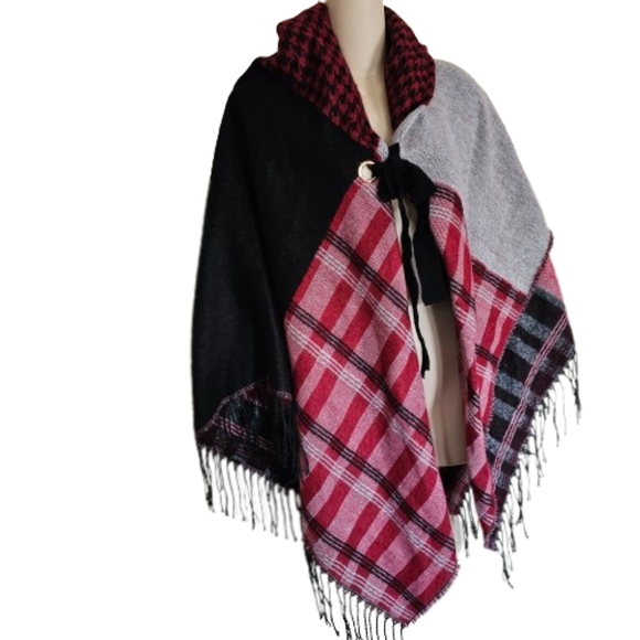Coco+Carmen Red Black Patchwork Cardigan Poncho Size Womens One Size - Picture 4 of 9
